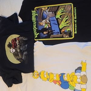 Mens M medium bundle of character tees.